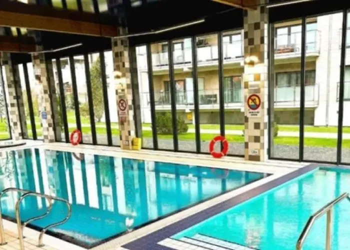 Nad Morzem & 5 Morz Basen Kryty Sianożęty